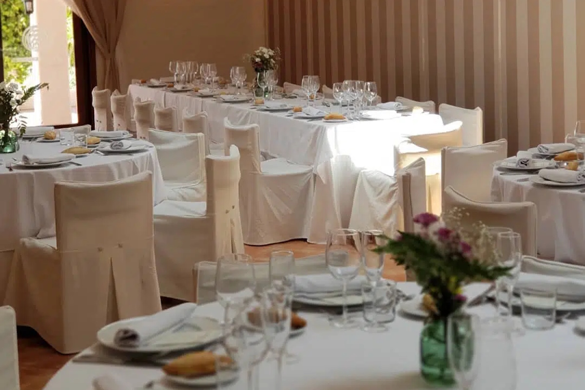 Decoración temática para comuniones y bautizos restaurante en Tarragona